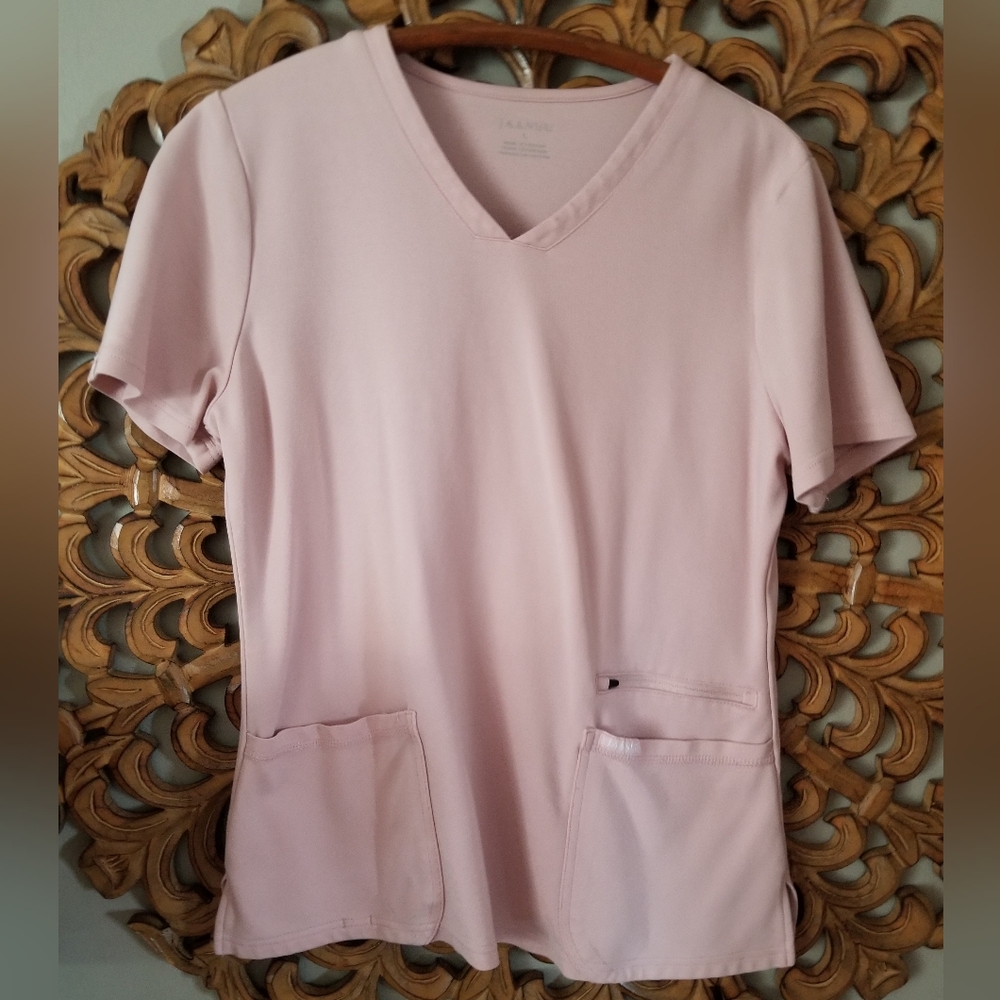 Jaanu Pink Knit Scrub top Size Large
